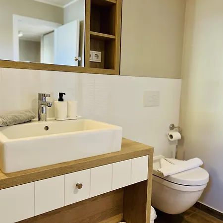 Seeblick 19 Klein Stresow Ruegen By Ruyastay בית נופש פוטבוס