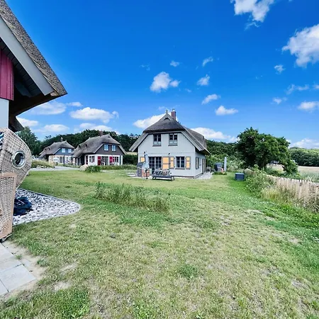 Seeblick 19 Klein Stresow Ruegen By Ruyastay בית נופש